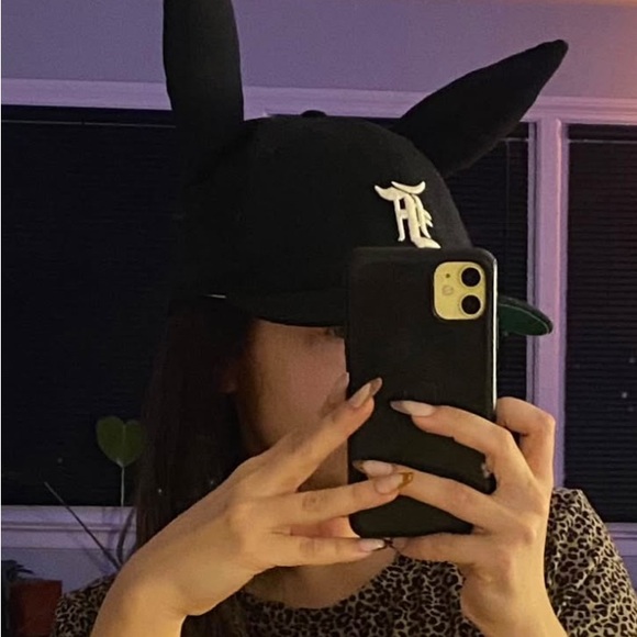 Essentials - Fear of God Fitted W/ Bunny Ears - Picture 2 of 4